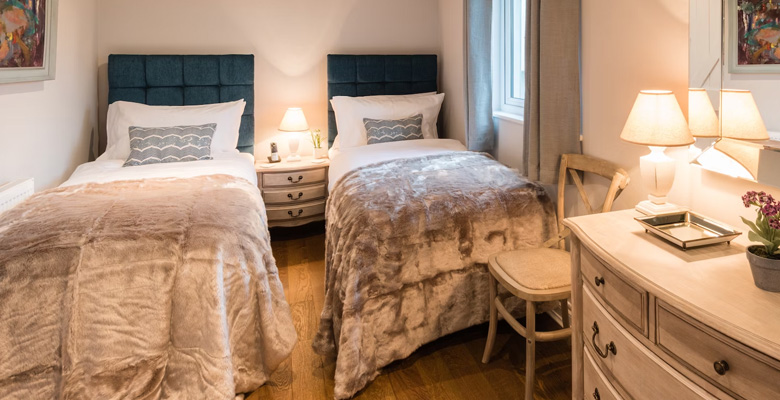 Спальня в стиле минимализм: варианты дизайна интерьера с фото