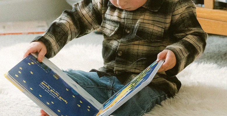 Когда начинать учить ребенка читать
