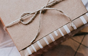 Что подарить коллеге на день рождения: выбираем оригинальный и самодельный подарок для сотрудников на юбилей