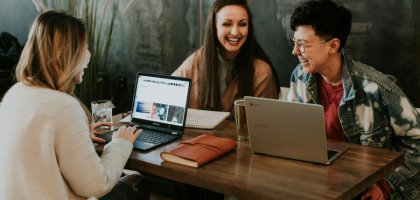 Дружба на работе: какая она?
