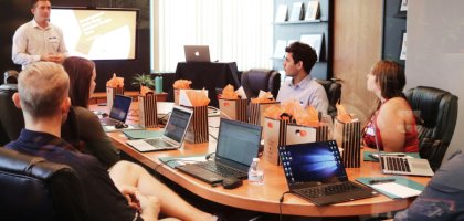 Как руководить коллективом?