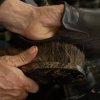 Как чистить изделия из натуральной кожи?