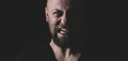 Как бороться с приступами гнева и ярости?