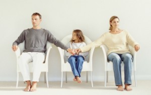 Как родителям правильно воспитывать детей после развода?