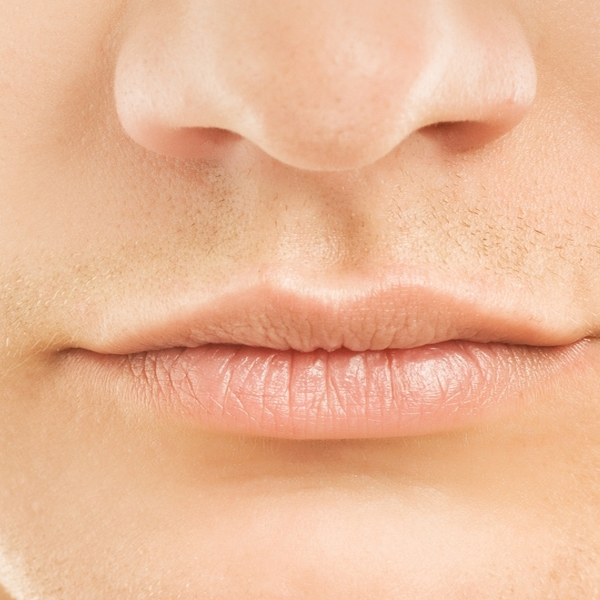 Учимся читать по губам. Губы человека. Тонкие женские губы. Губы небольшие. Тонкие мужские губы.