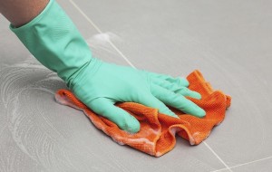 Как очистить швы между плитками?