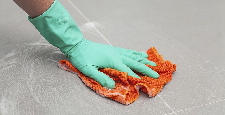 Как очистить швы между плитками?