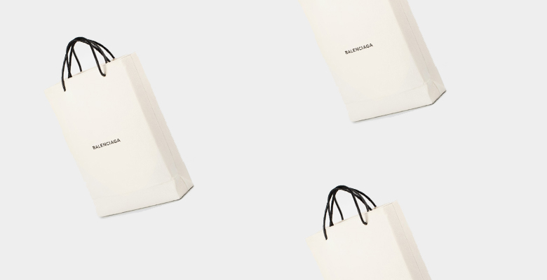 Balenciaga выпустили бумажный пакет за $1100, и его сразу раскупили