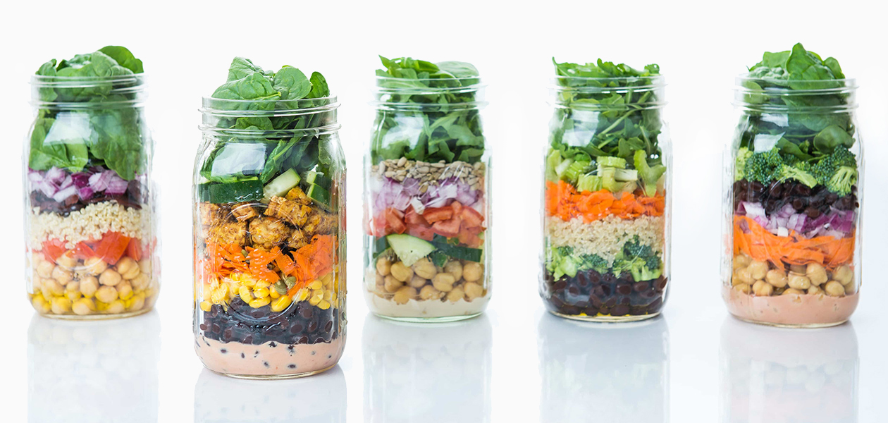 Салат из банки – новый тренд еды с собой