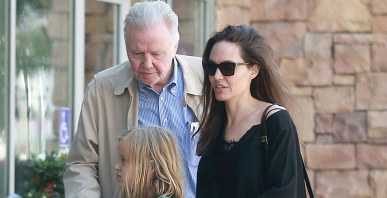 Анджелина Джоли наладила отношения с отцом, теперь они лучшие друзья