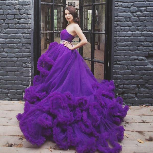 Фото свадебного платья в фиолетовом цвете