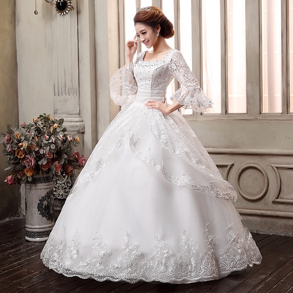  Традиционное белое платье на свадьбу