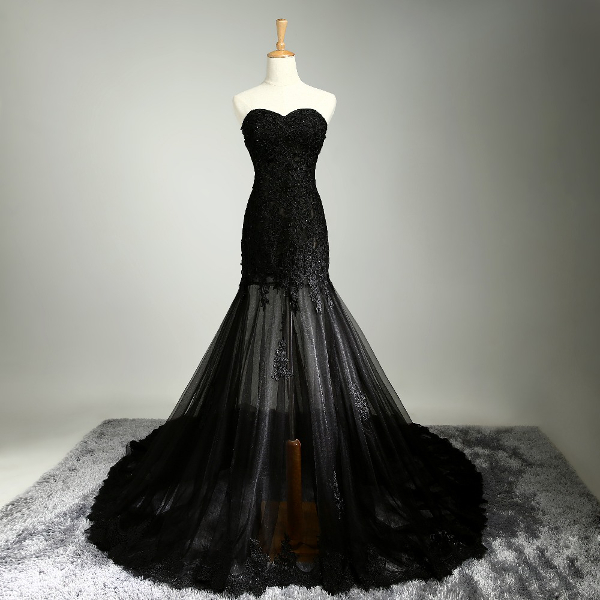 Пышное черное свадебное платье
