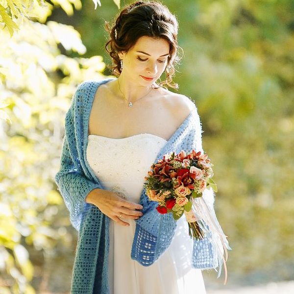  Фото накидки на свадебное платье летом