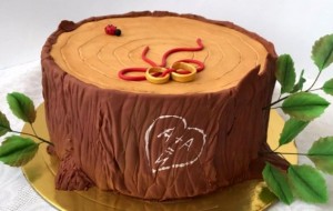 Торт на деревянную годовщину (5 лет свадьбы)