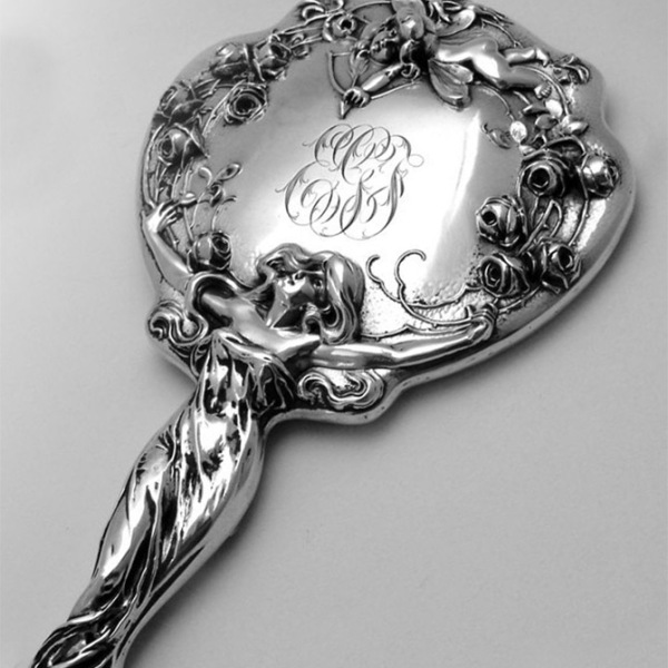 Фото серебряного зеркала на 10 лет годовщины розовой свадьбы
