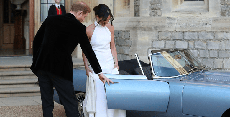 Принц Гарри и Меган Маркл уезжают со свадьбы на Jaguar E-Type