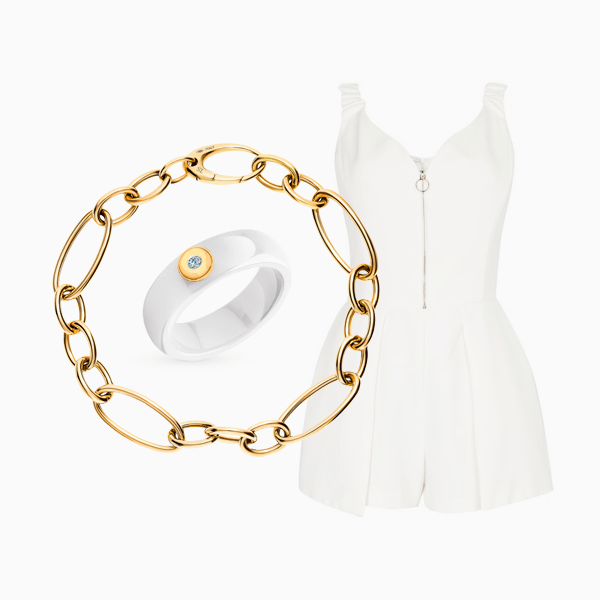 Одежда белого цвета + украшения из золота с бриллиантами