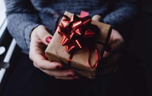 Приметы про подарки