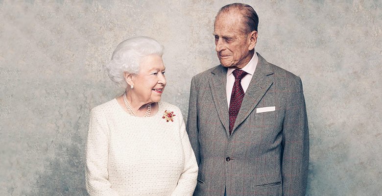 Королева Елизавета II и принц Филипп отметили 71-ю годовщину свадьбы