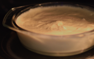 Как приготовить творожную запеканку в микроволновке: рецепт от SUNMAG