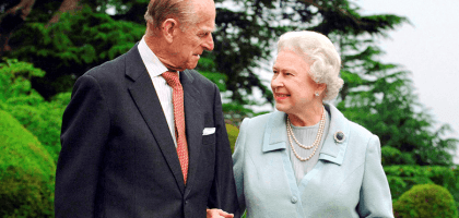 Елизавета II надеется, что ее 97-летний супруг больше не будет водить машину