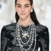 Как у Chanel: с чем носить украшения из жемчуга в новом сезоне