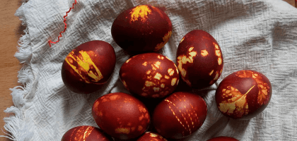 Как красить яйца на Пасху в луковой шелухе: лайфхаки SUNMAG