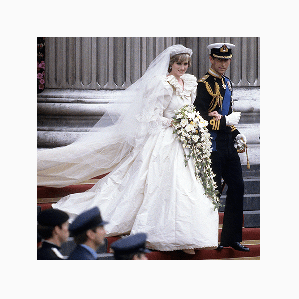 Свадьба ХХ века: какое послание принцесса Диана оставила на туфлях