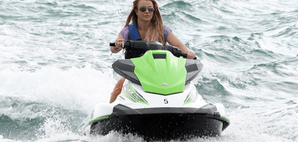 Бритни Спирс восстанавливает силы на пляже в Майами