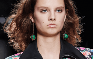 Минимализм от Hermès, серьги-шары и другие украшения Недели моды в Париже
