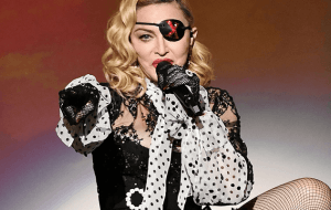 Мадонна встречается с 25-летним танцором