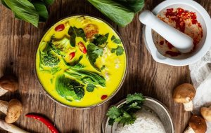 Паштет из брокколи и суп с галангалом: делимся веганскими рецептами от фуд-блогера Али Самохиной