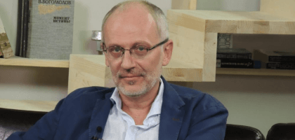 Телеведущий Александр Гордон тайно развелся с женой