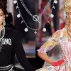 Буржуазность и панк: носим цепи вместе с жемчугом, как советуют Moschino и Chanel