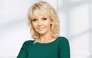Валерия ответила комментаторам, которые не оценили выбор имени для ее внучки