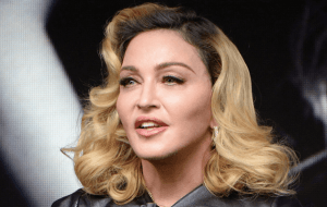 63-летняя Мадонна поразила поклонников снимком в откровенном наряде