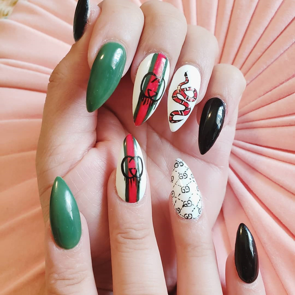 Маникюр