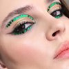 Зеленый цвет в макияже и маникюре: почему стоит попробовать его хотя бы раз?
