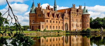 ТОП-10 самых красивых замков Европы