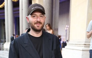Бренд Balenciaga обвинили в плагиате