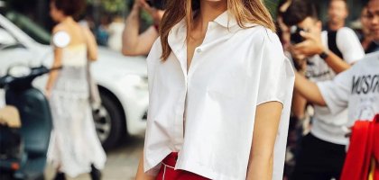 Модный мастер-класс: как носить белую рубашку летом?