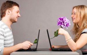 Опасен ли онлайн-флирт для ваших реальных отношений?