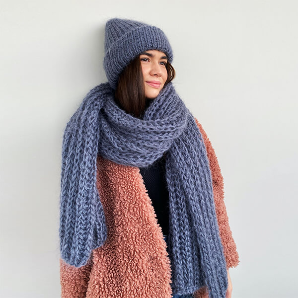 Теплый и объемный шарф – незаменимый аксессуар в холода