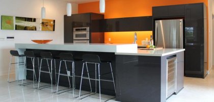 Оранжевая кухня в интерьере: дизайн, интересные идеи с фото