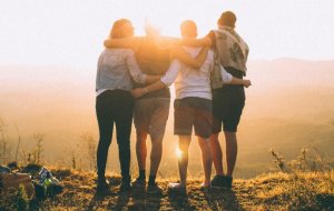 Как научиться проявлять заботу о родных и себе