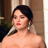 Селена Гомес удивила поклонников фото в свадебном платье 