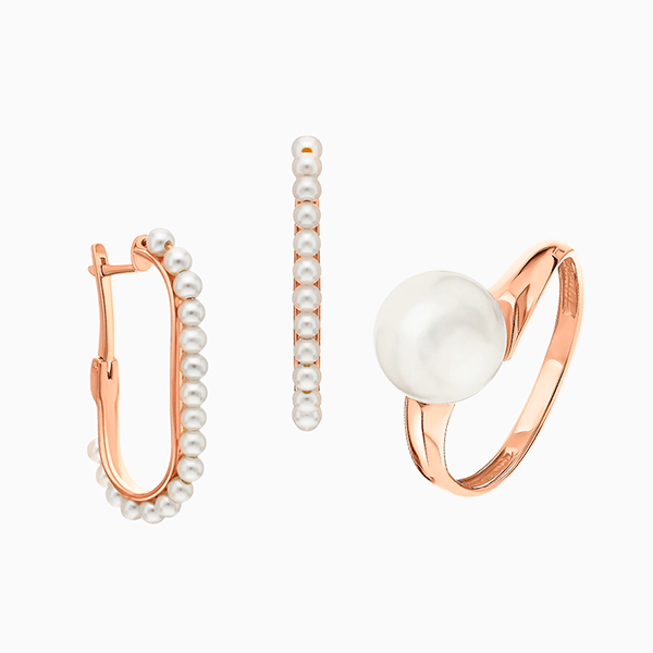 Этой весной вам не обойтись без кольца и сережек с жемчугом, как в коллекции Givenchy