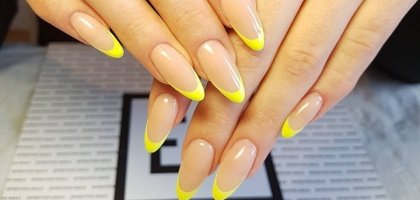 Желтый френч на короткие и длинные ногти: варианты дизайна с фото