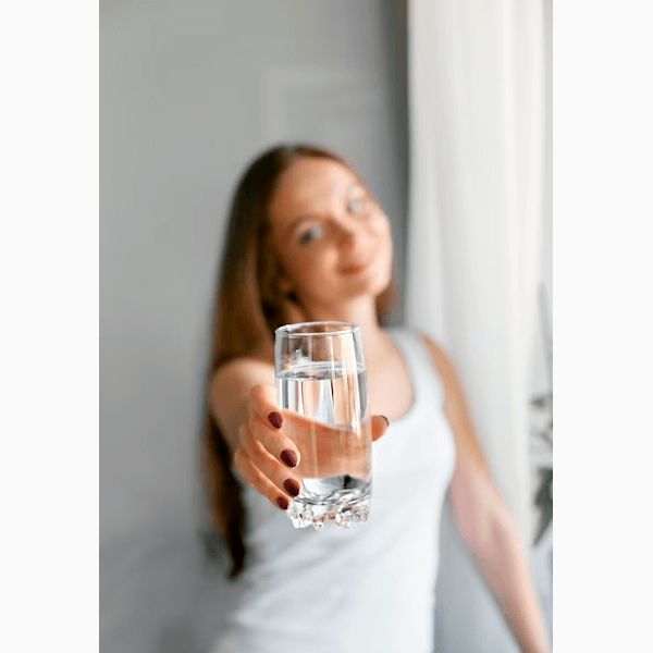 Как летом потреблять больше жидкости, если вам тяжело пить обычную воду?